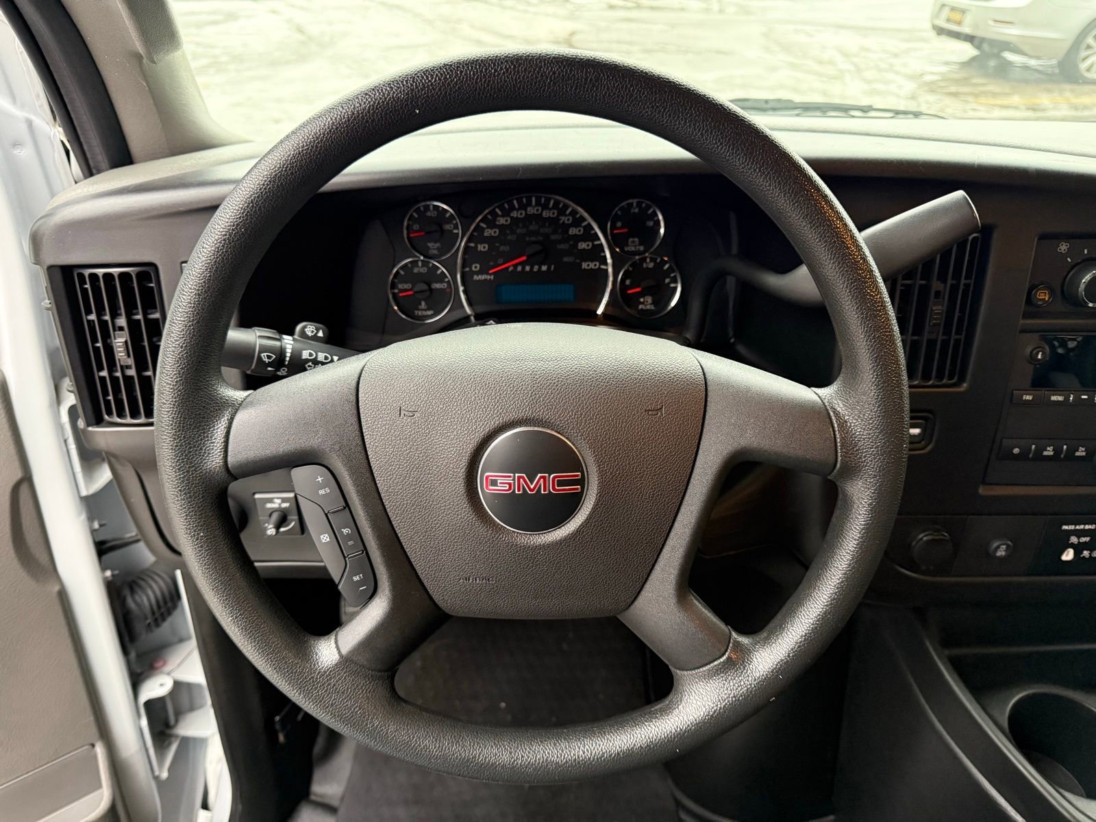 Used 2023 GMC Savana 2500 image 12
