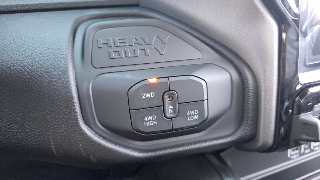 New 2026 RAM 3500 Big Horn AWD/4WD image 37