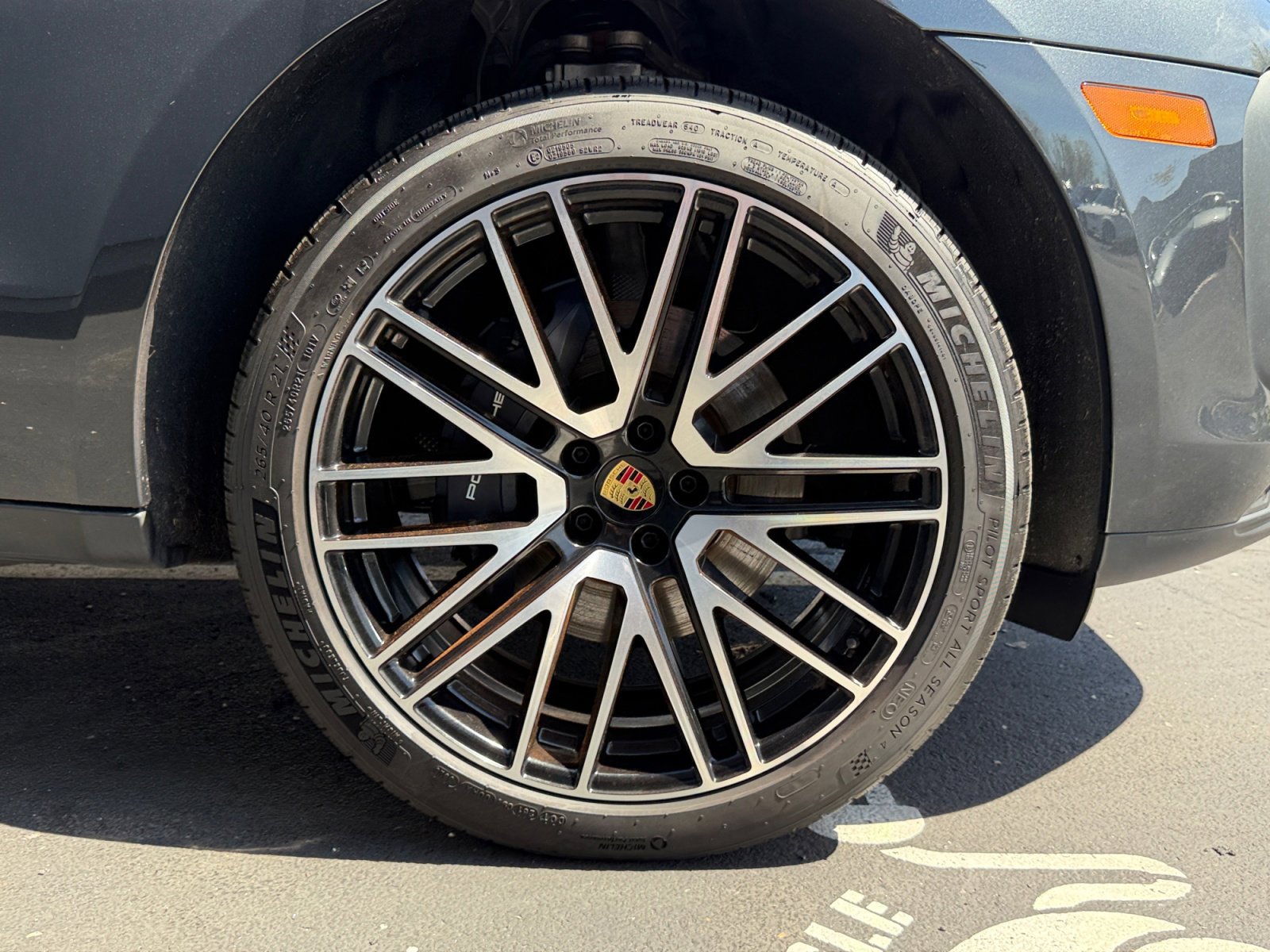 Certified 2026 Porsche Macan AWD/4WD image 8