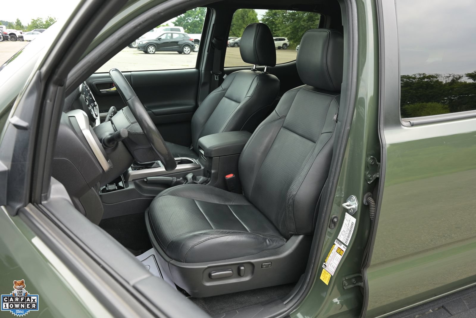 Used 2022 Toyota Tacoma Limited AWD/4WD image 4