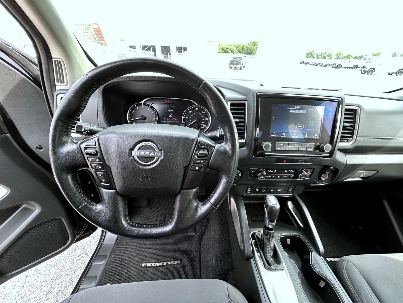 Used 2022 Nissan Frontier SV AWD/4WD image 14