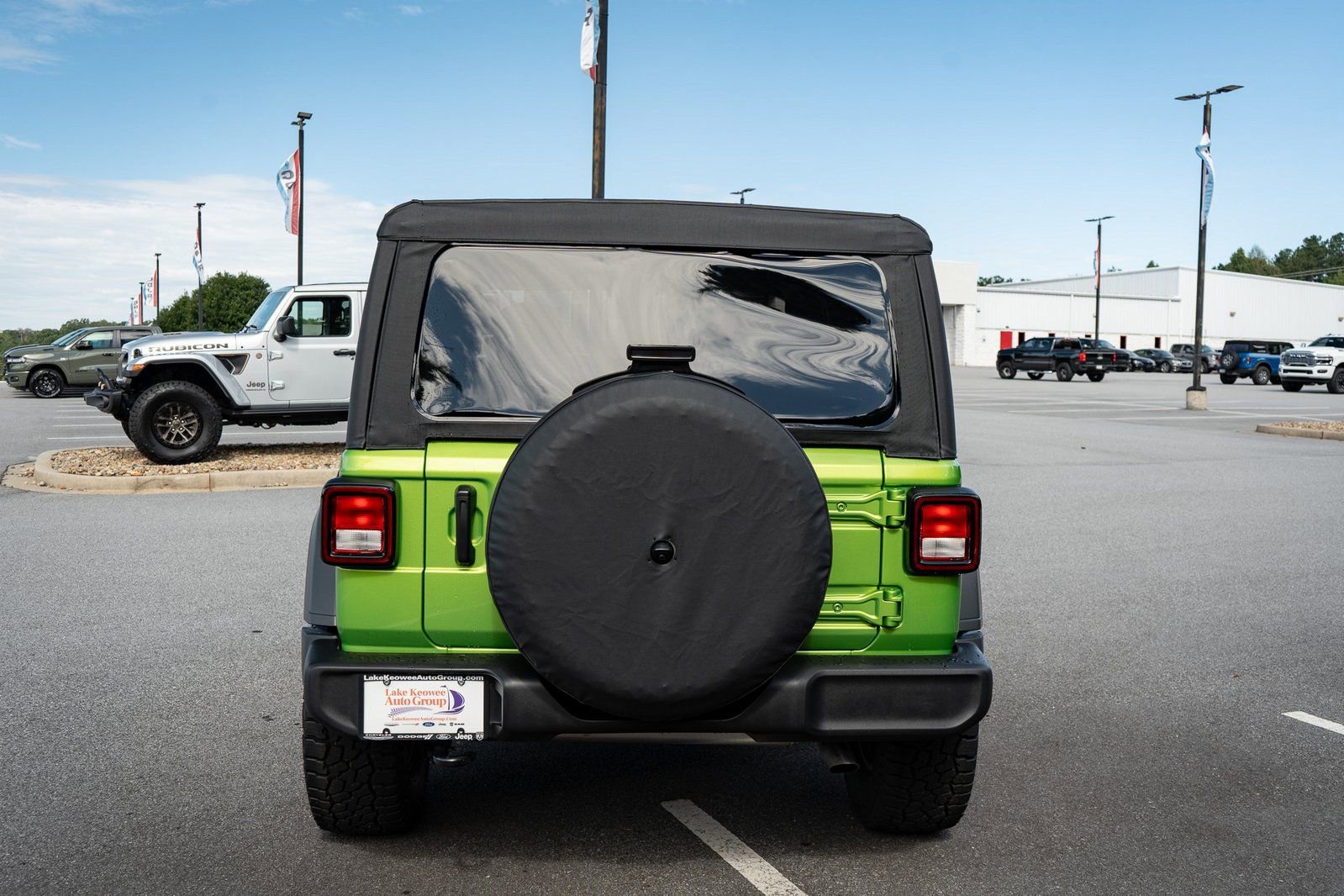 Used 2025 Jeep Wrangler Sport image 8
