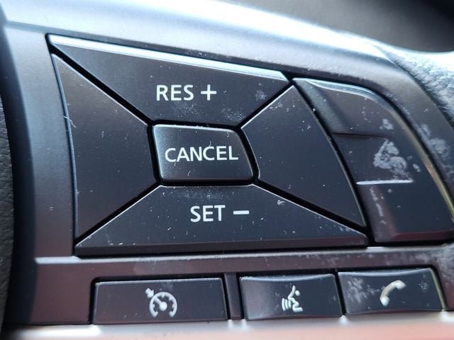 Used 2023 Nissan Altima 2.5 SV FWD image 12