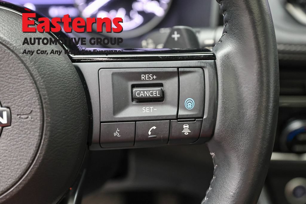 Used 2023 Nissan Rogue SL AWD/4WD image 18