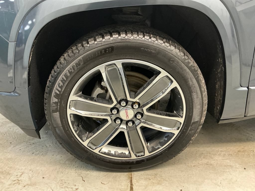 Used 2019 GMC Acadia Denali w/ Technology Package AWD/4WD image 11