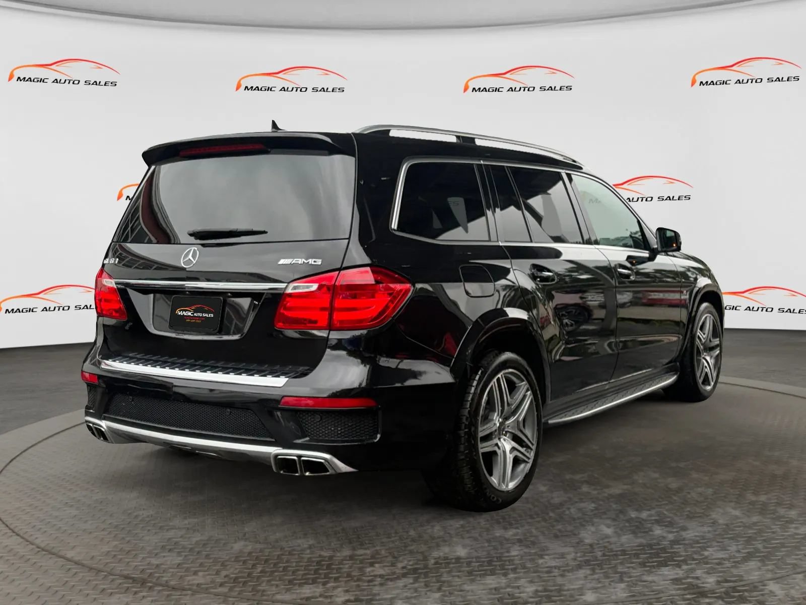 Used 2014 Mercedes-Benz GL 63 AMG 4MATIC image 8