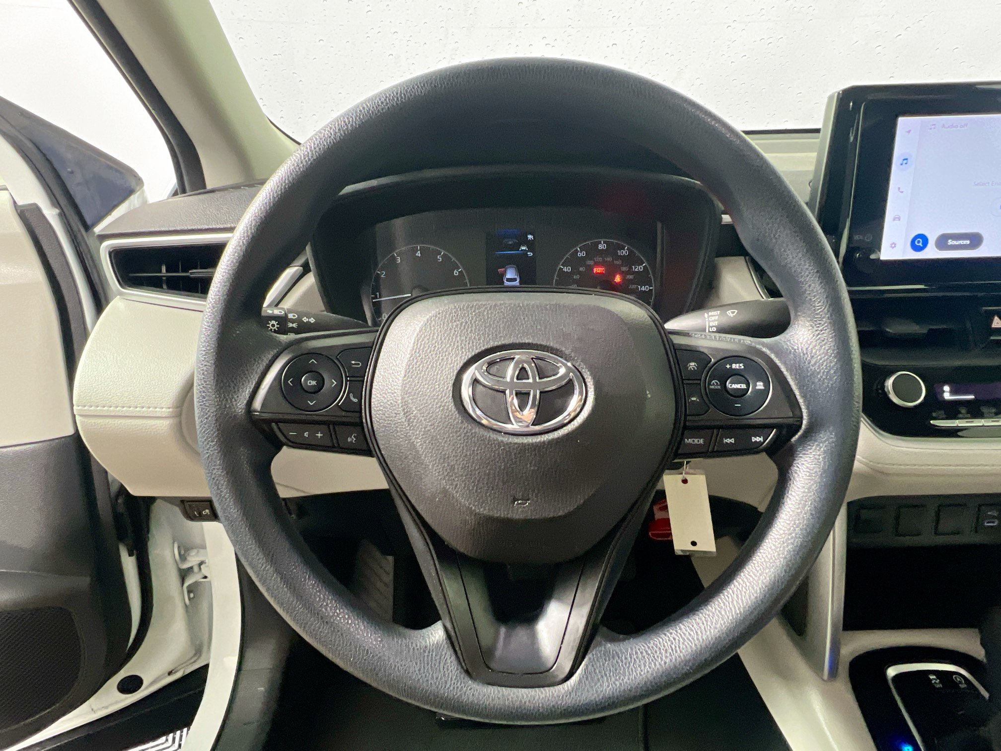 Used 2023 Toyota Corolla Cross L FWD image 14