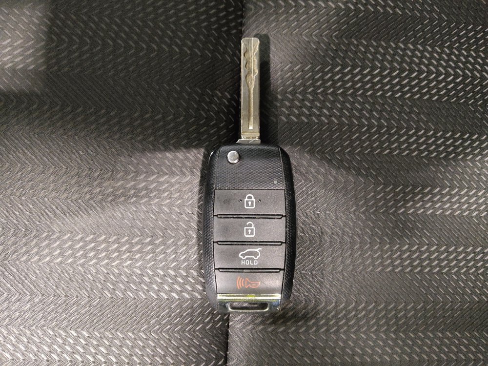 Used 2020 Kia Sportage LX image 32