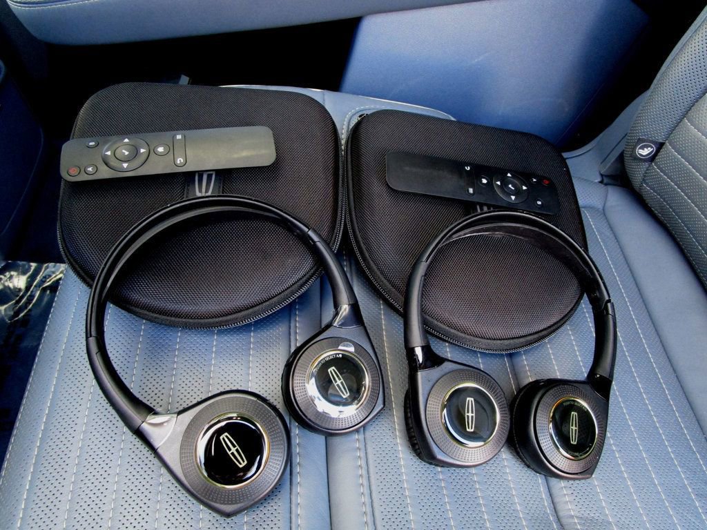 Used 2021 Lincoln Navigator L Black Label w/ Cargo Convenience Package image 38