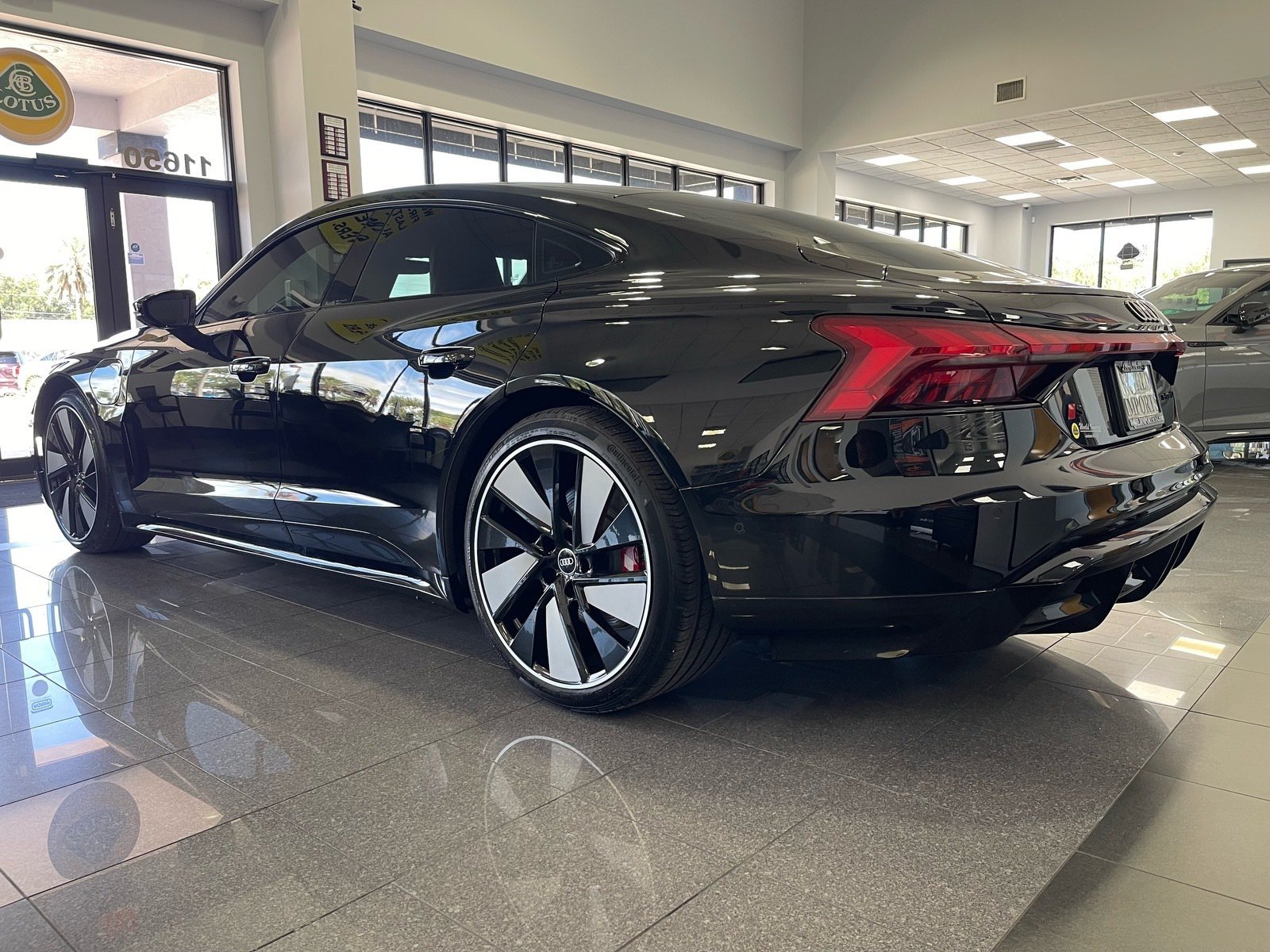 Used 2025 Audi S e-tron GT Premium Plus w/ 21" Wheel Package AWD/4WD image 3