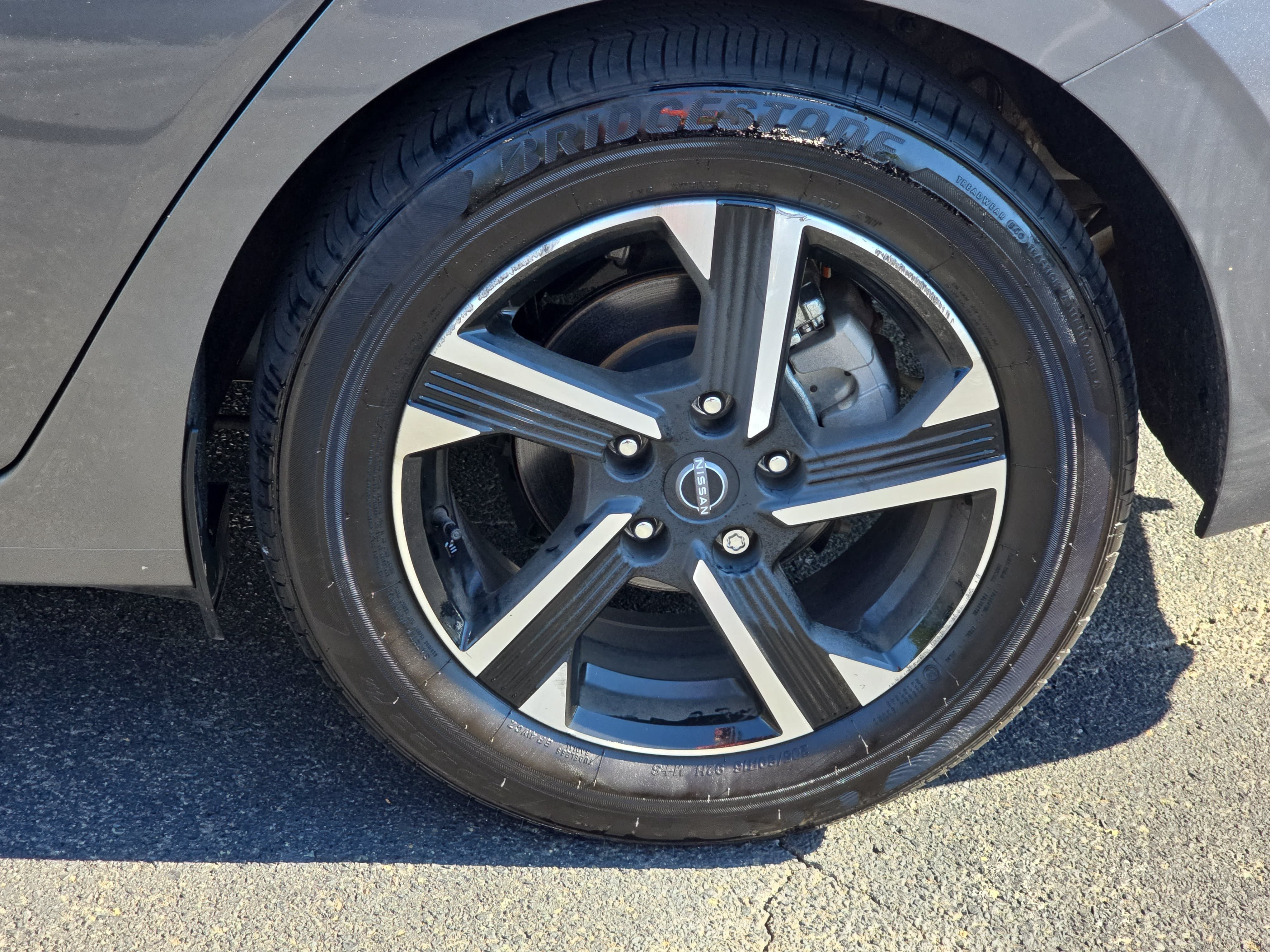 Certified 2024 Nissan Sentra SV FWD image 31