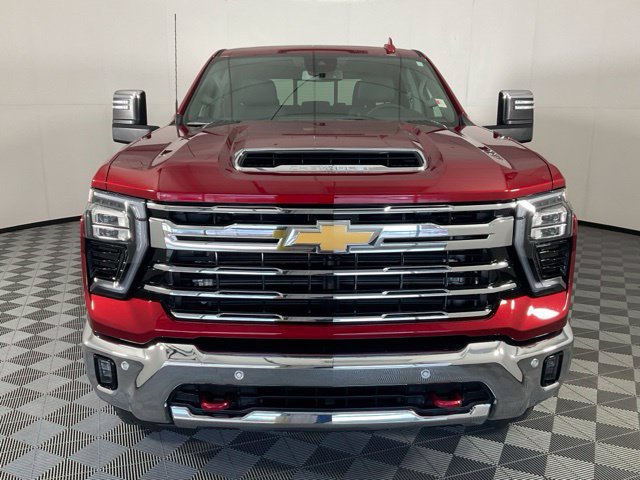 Used 2026 Chevrolet Silverado 2500 LTZ w/ LTZ Plus Package AWD/4WD image 2