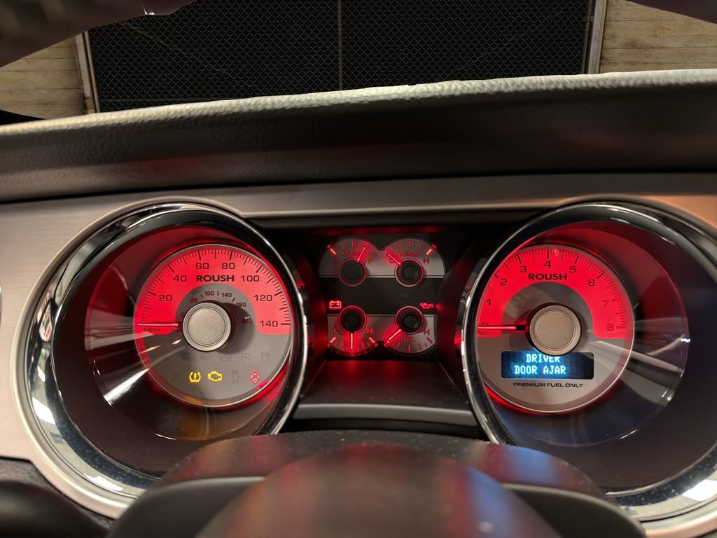 Used 2010 Ford Mustang GT Premium RWD image 28