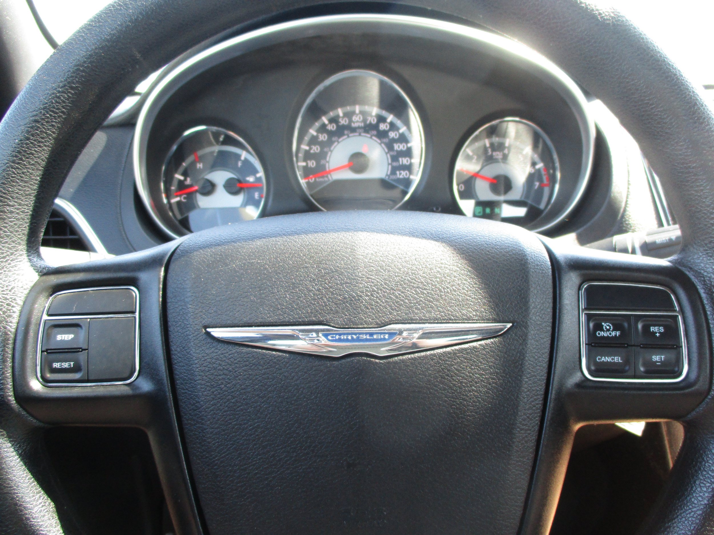 Used 2014 Chrysler 200 LX FWD image 14