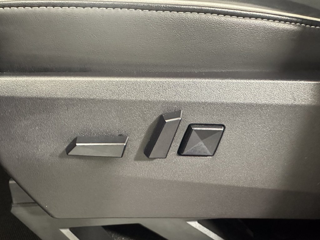 Used 2024 Tesla Cybertruck Cyberbeast AWD/4WD image 21