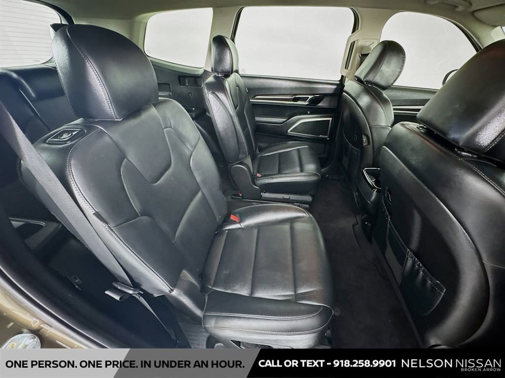 Used 2023 Kia Telluride S FWD image 29