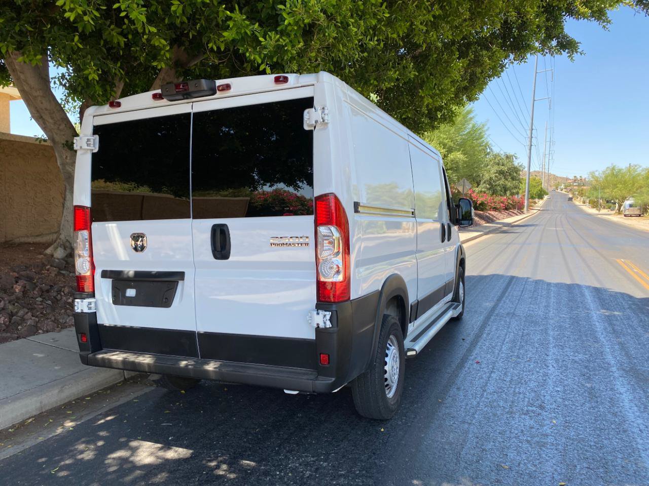 Used 2025 RAM ProMaster 2500 w/ U-Haul Equipment Group FWD image 7