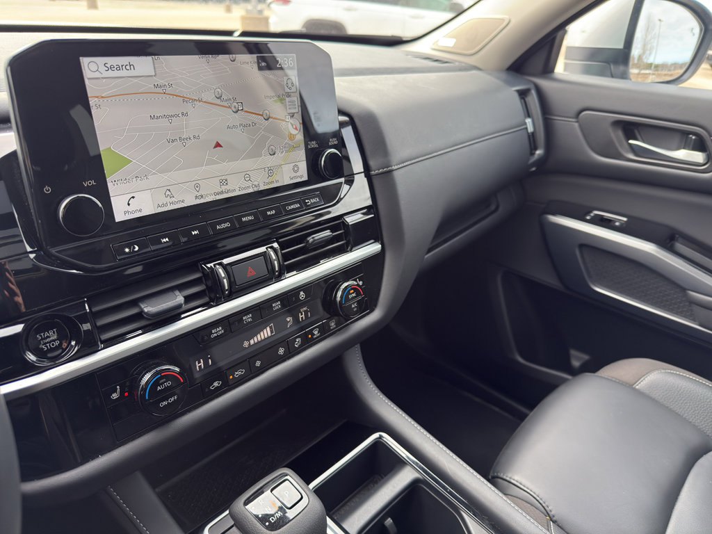 Certified 2025 Nissan Pathfinder SL w/ SL Premium Package image 21