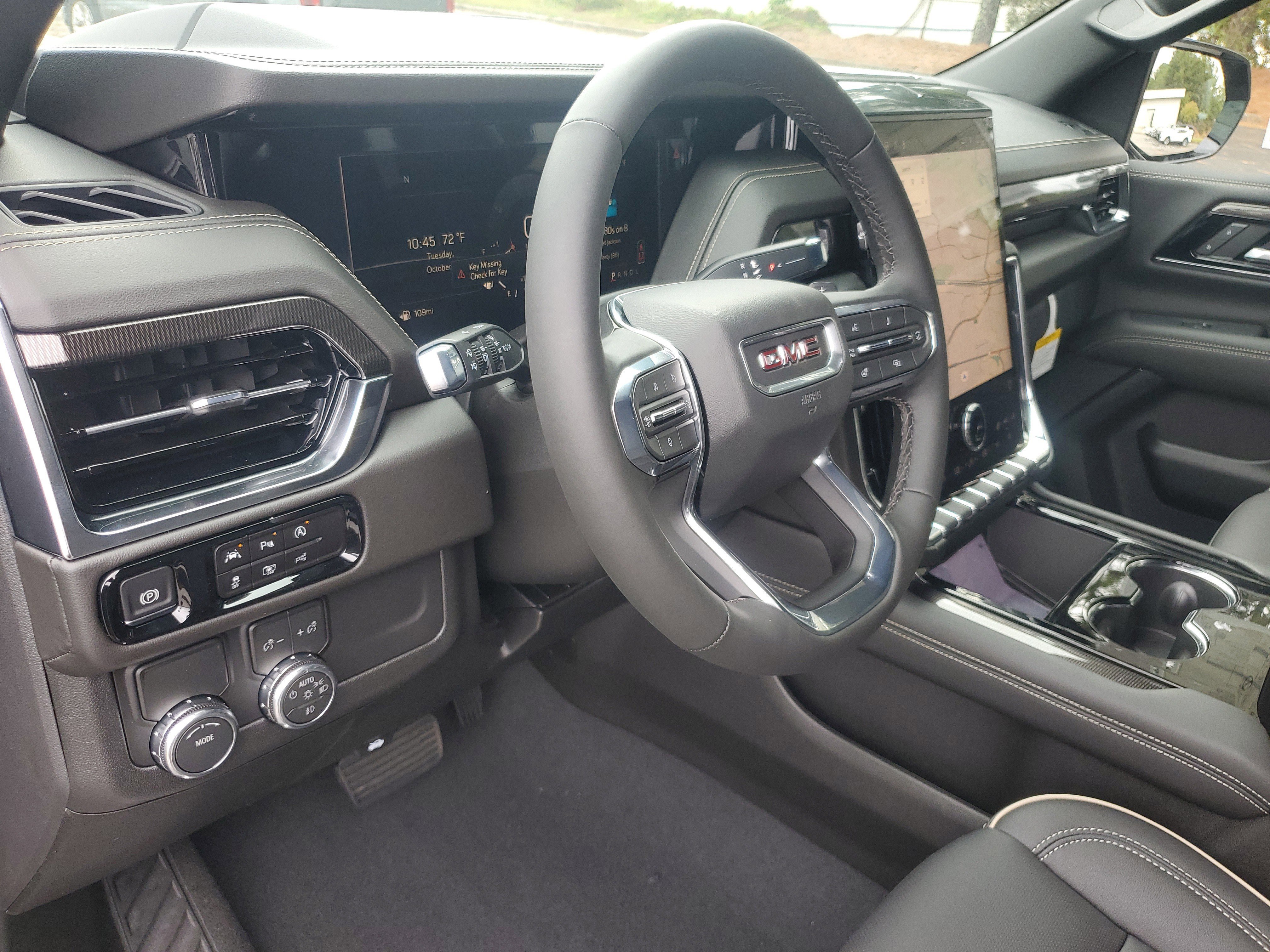 New 2026 GMC Yukon XL Elevation image 16