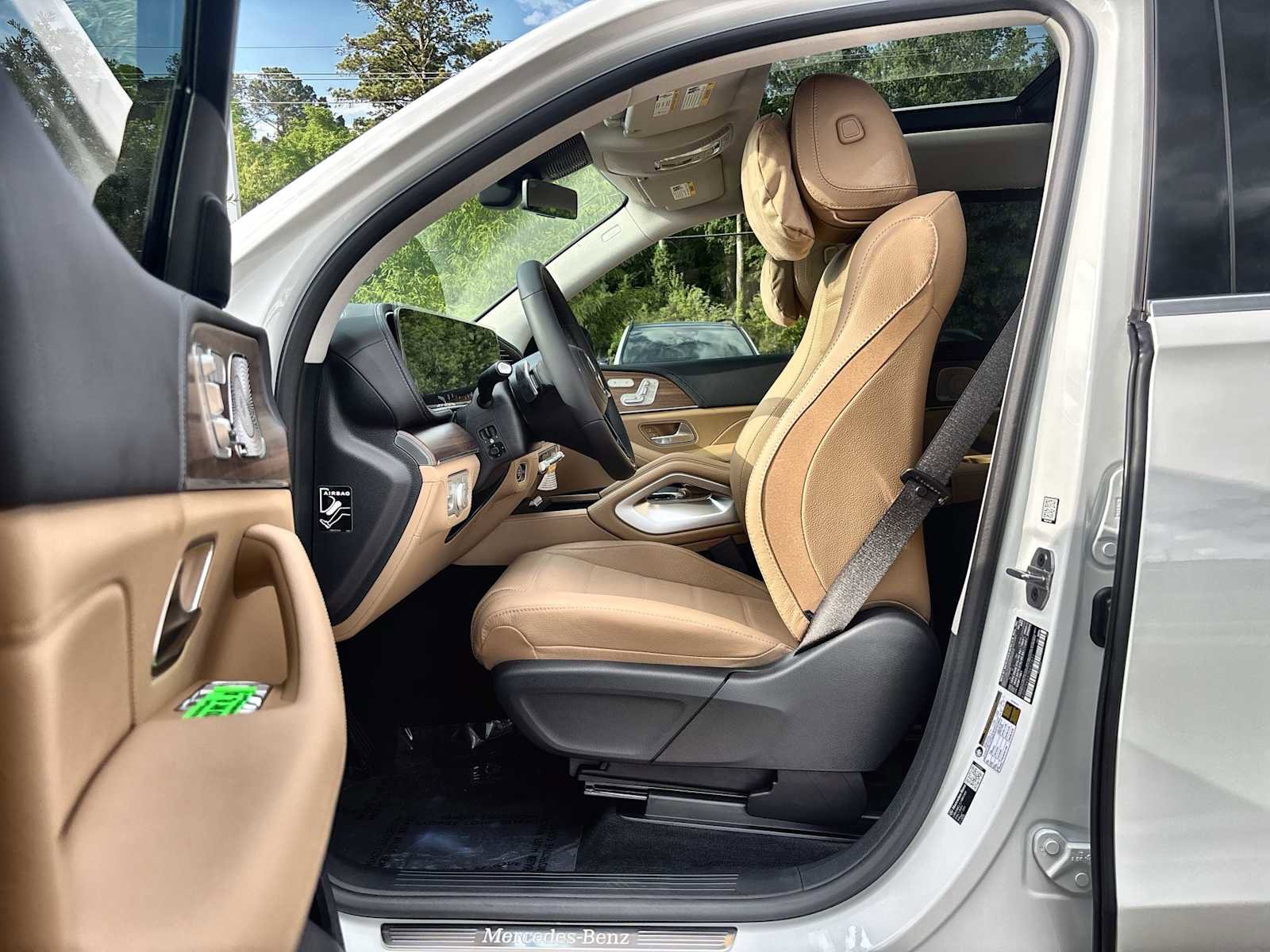 New 2026 Mercedes-Benz GLS 450 4MATIC image 2