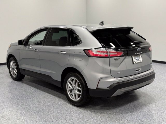 Used 2024 Ford Edge SEL AWD/4WD image 9