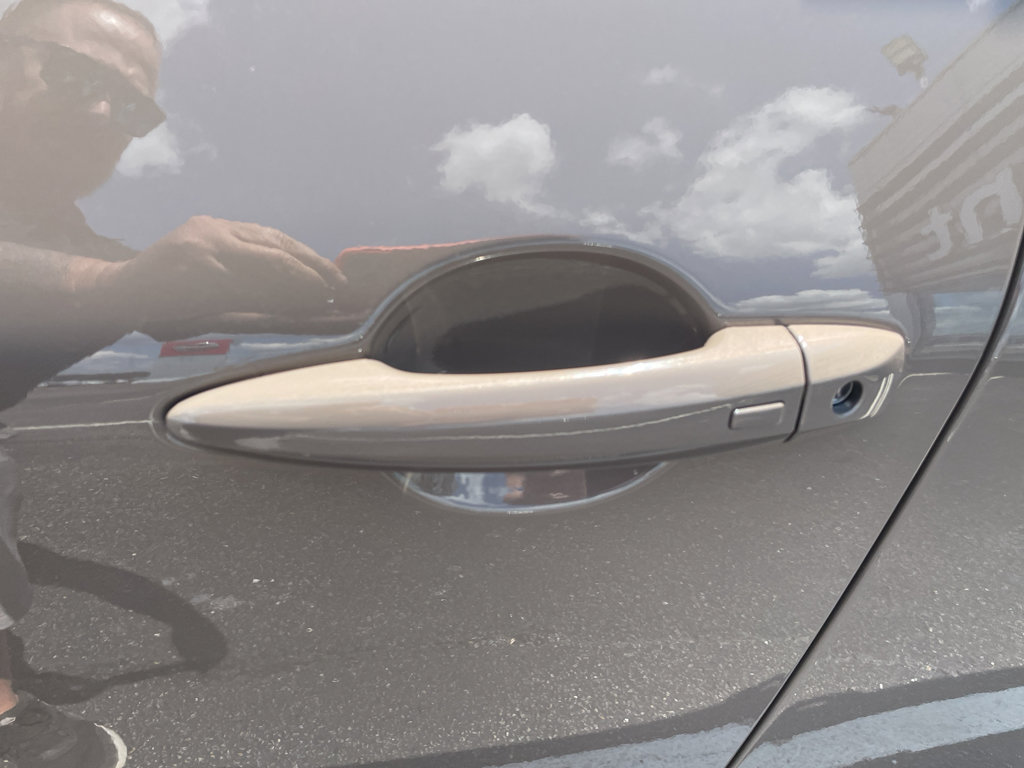 Certified 2025 Nissan Rogue SV image 7