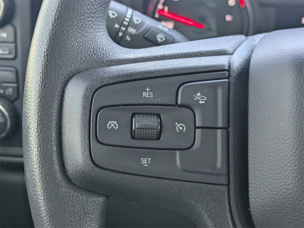 Used 2025 Chevrolet Silverado 1500 Custom image 26