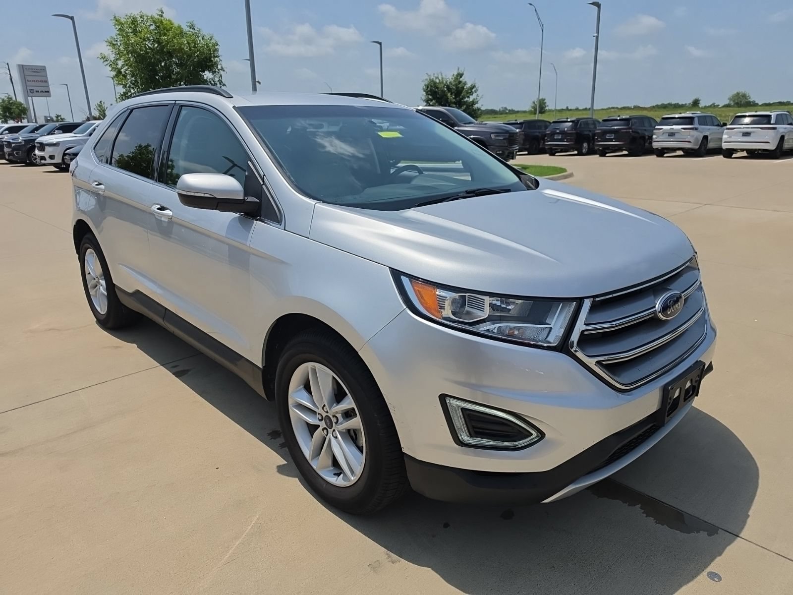 Used 2018 Ford Edge SEL w/ Equipment Group 201A FWD image 7