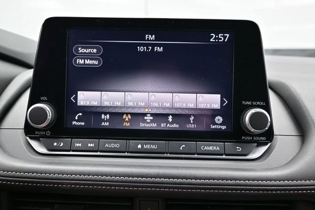 Used 2025 Nissan Rogue SV AWD/4WD image 31