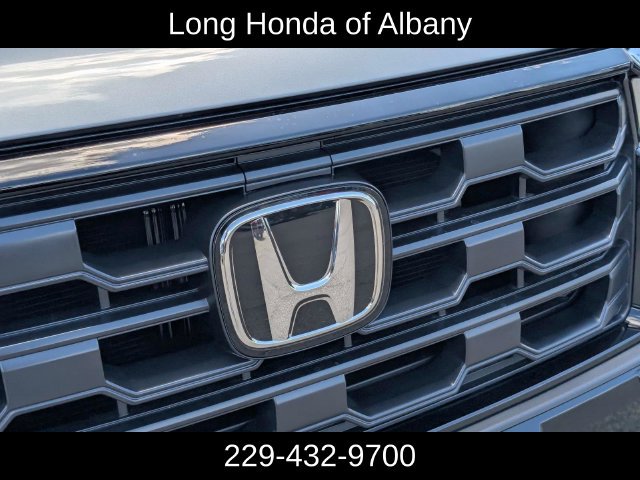 New 2026 Honda Pilot Sport image 3