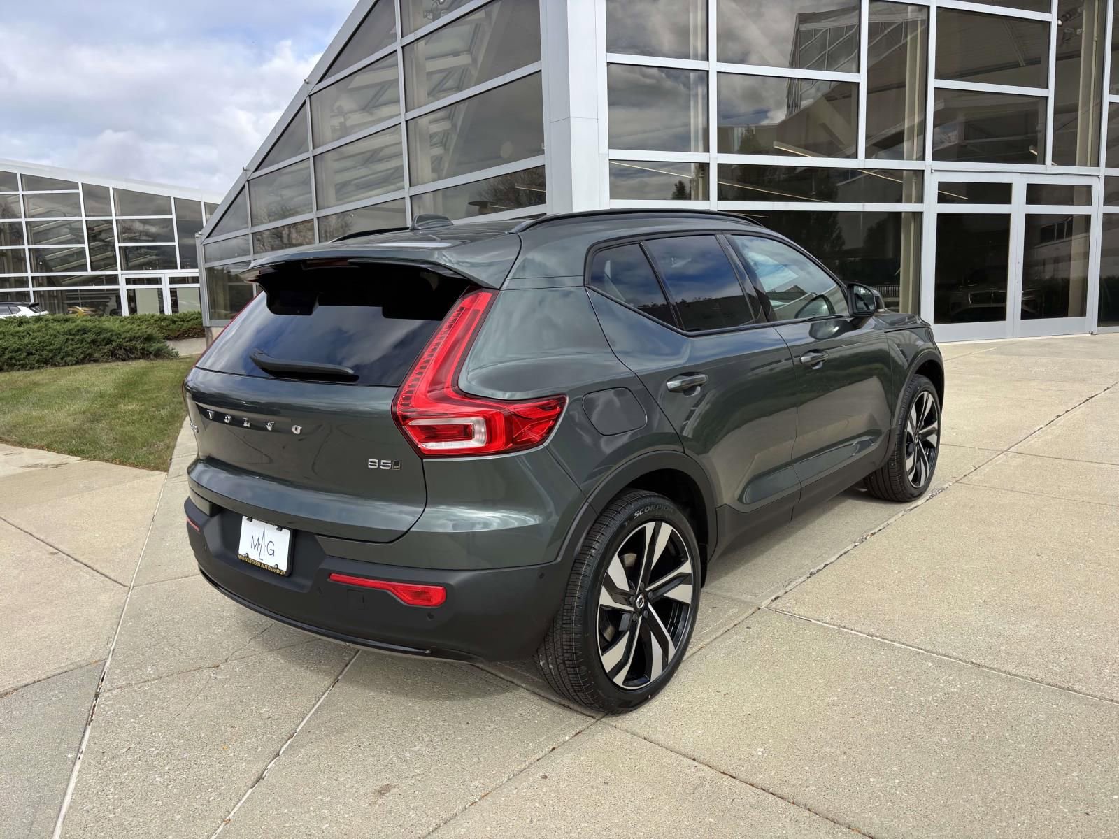 New 2026 Volvo XC40 B5 Ultra w/ Protection Package Premier AWD/4WD image 7