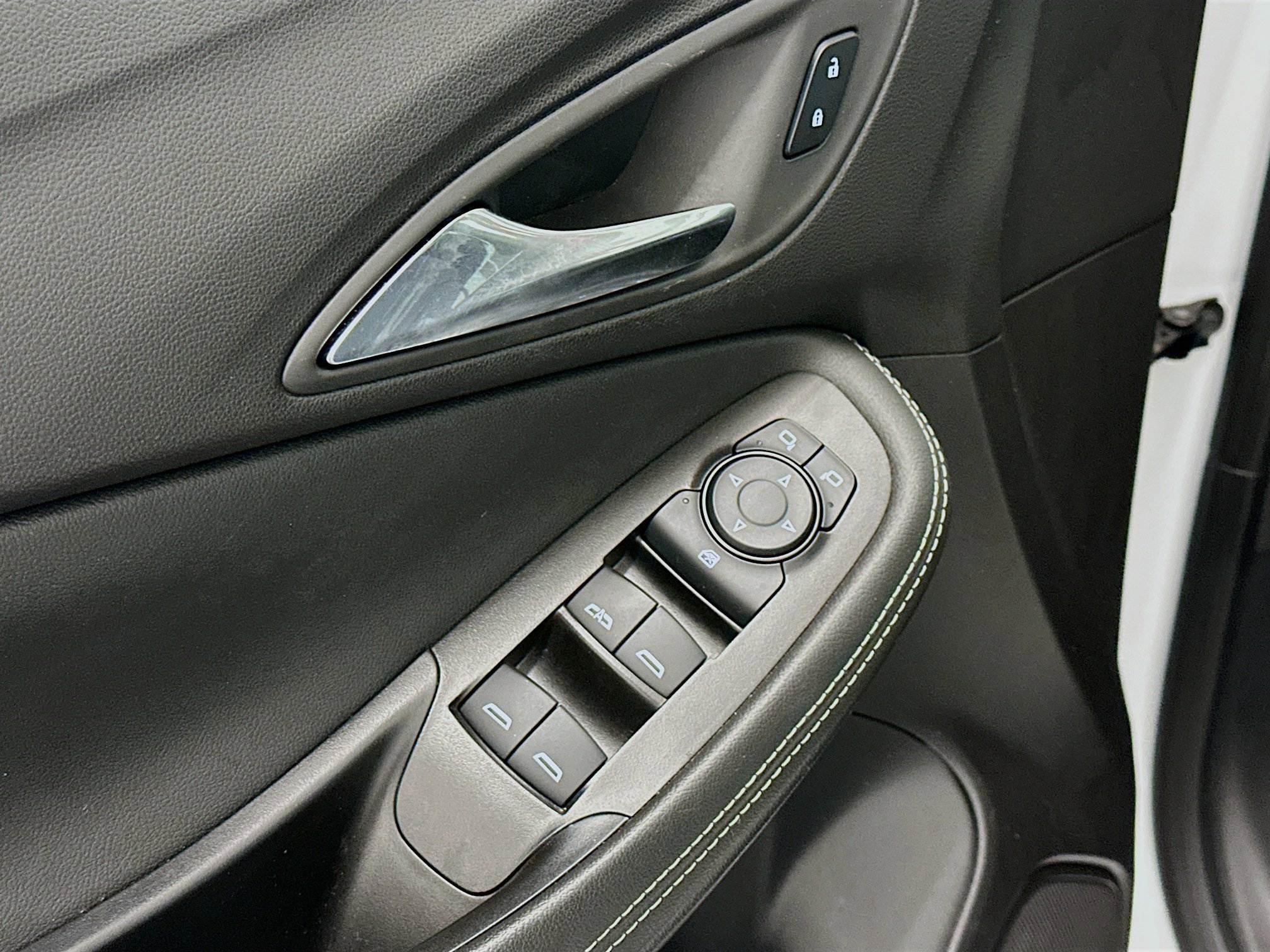 Used 2025 Buick Encore GX Preferred image 15