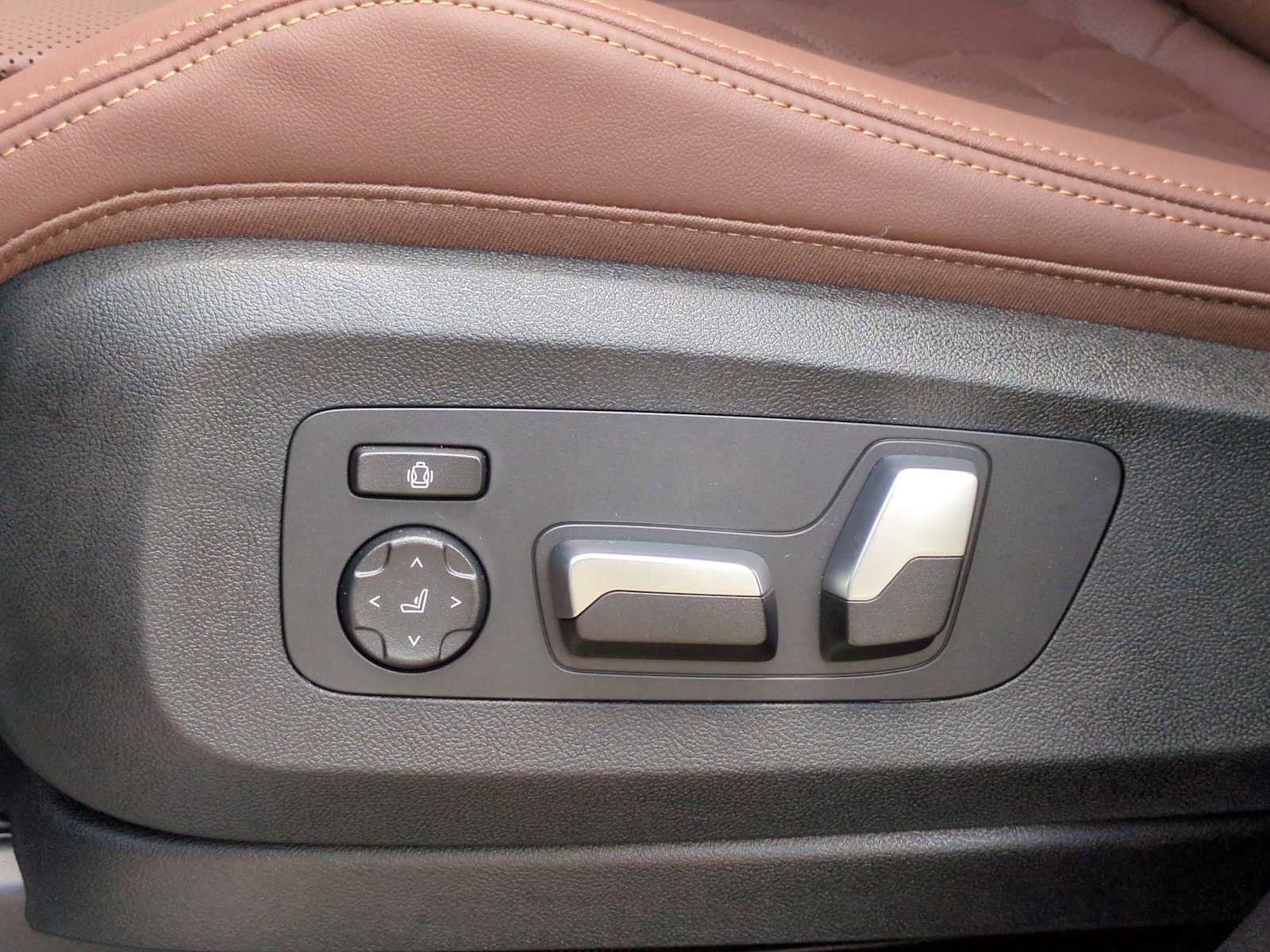 New 2026 BMW X5 xDrive40i w/ M Sport Package image 17