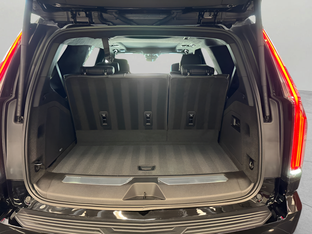 New 2026 Cadillac Escalade Platinum Sport AWD/4WD image 14