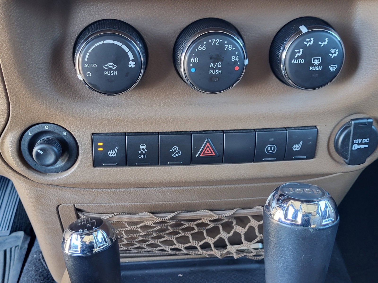 Used 2024 Jeep Wrangler Unlimited Rubicon 4xe image 31