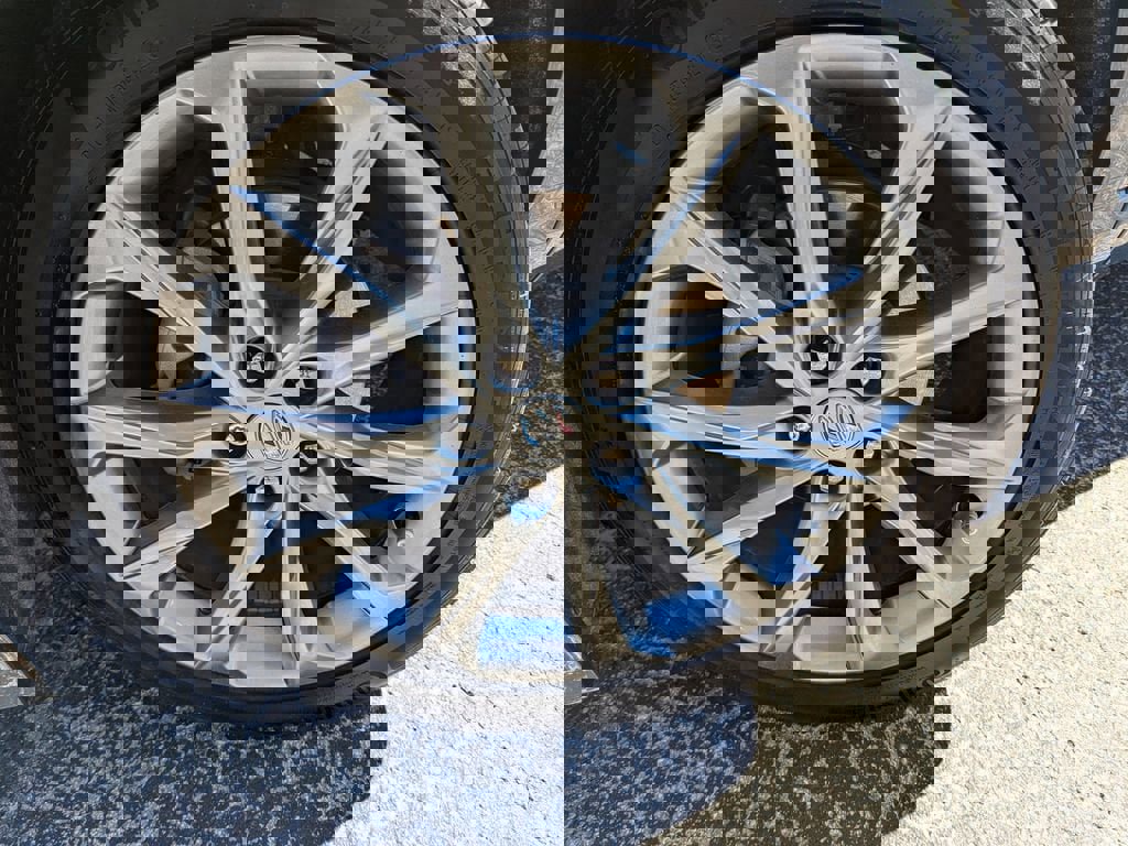 Used 2024 Buick Encore GX Avenir w/ Avenir Technology Package image 31