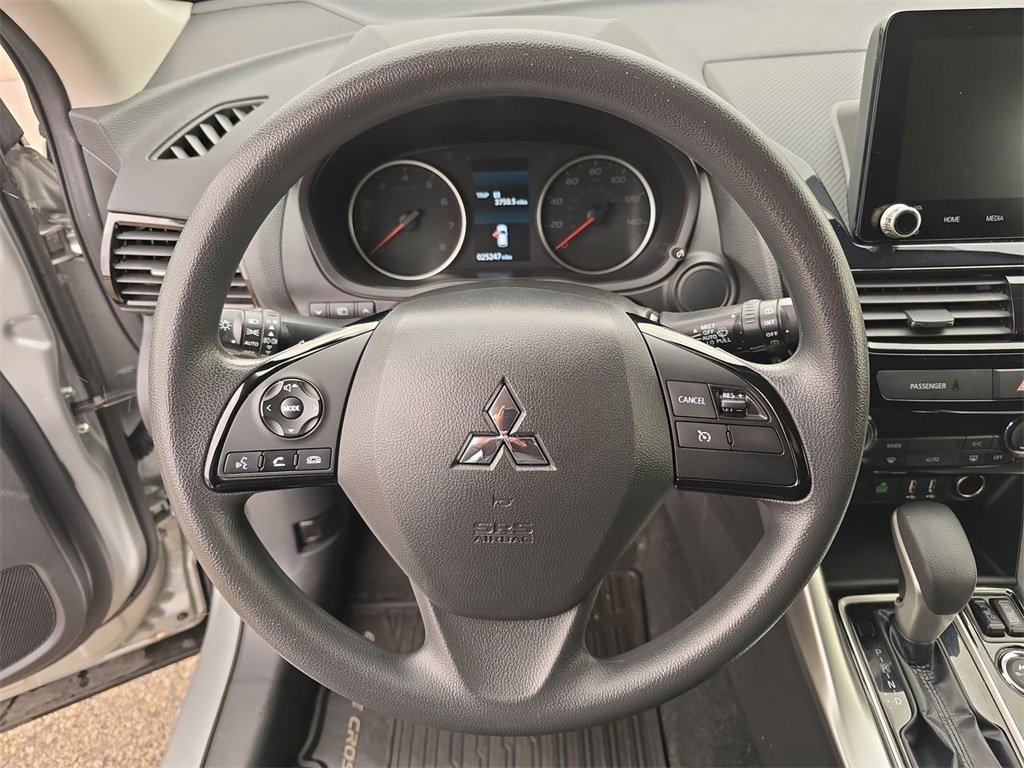 Used 2023 Mitsubishi Eclipse Cross LE image 11