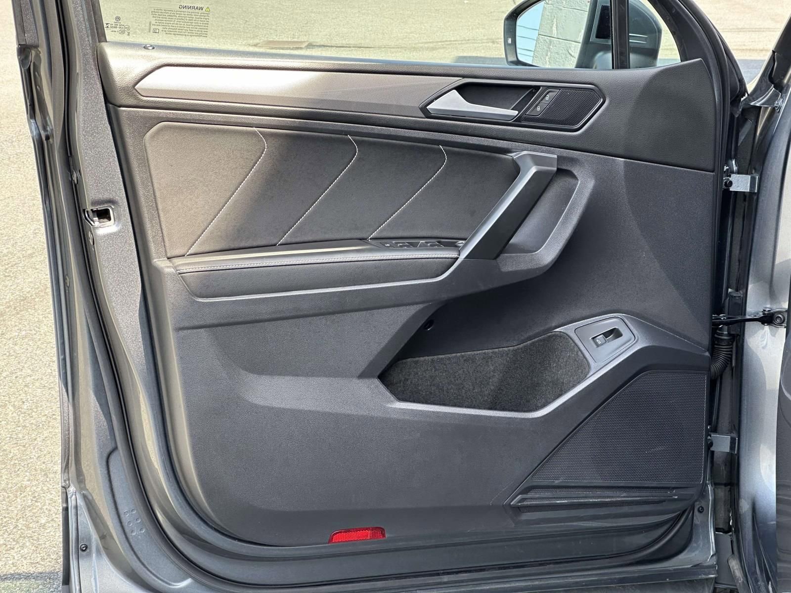 Used 2023 Volkswagen Tiguan SE image 18