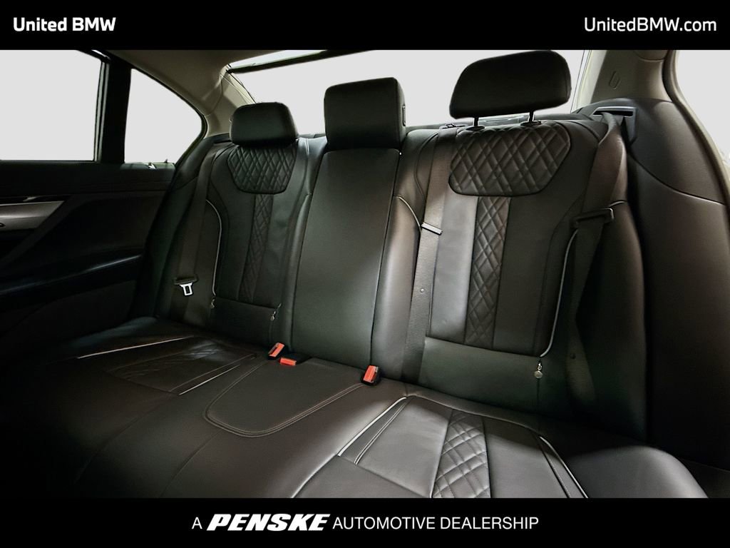 Used 2022 BMW 740i xDrive w/ Premium Package image 13