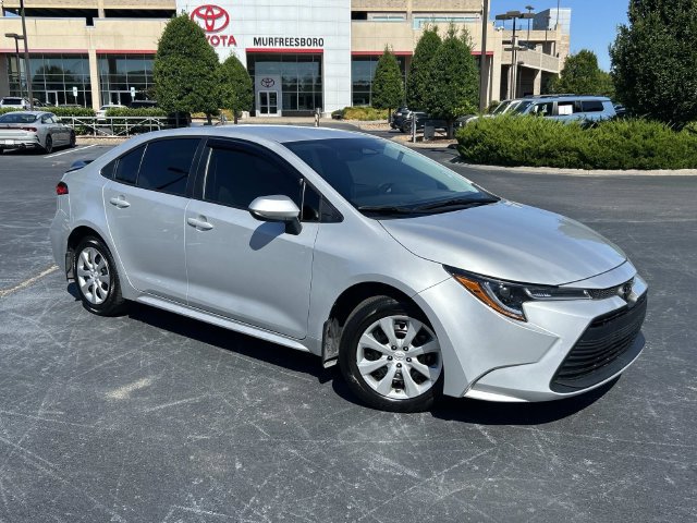 Used 2026 Toyota Corolla LE FWD image 2