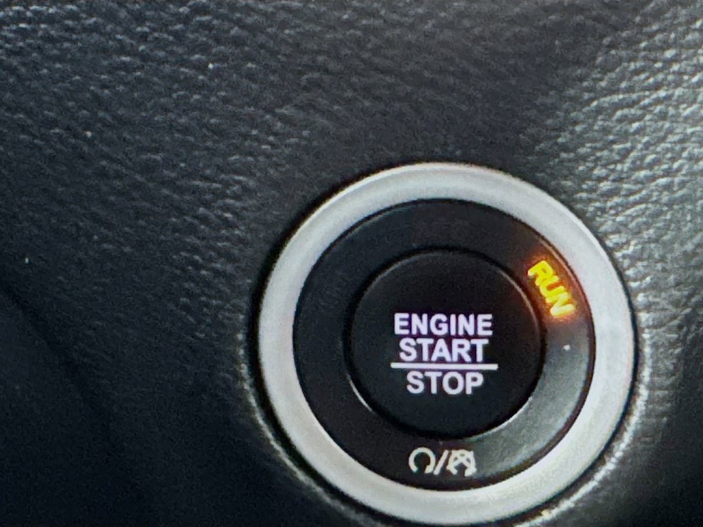 Used 2019 Dodge Challenger R/T w/ Driver Convenience Group image 17