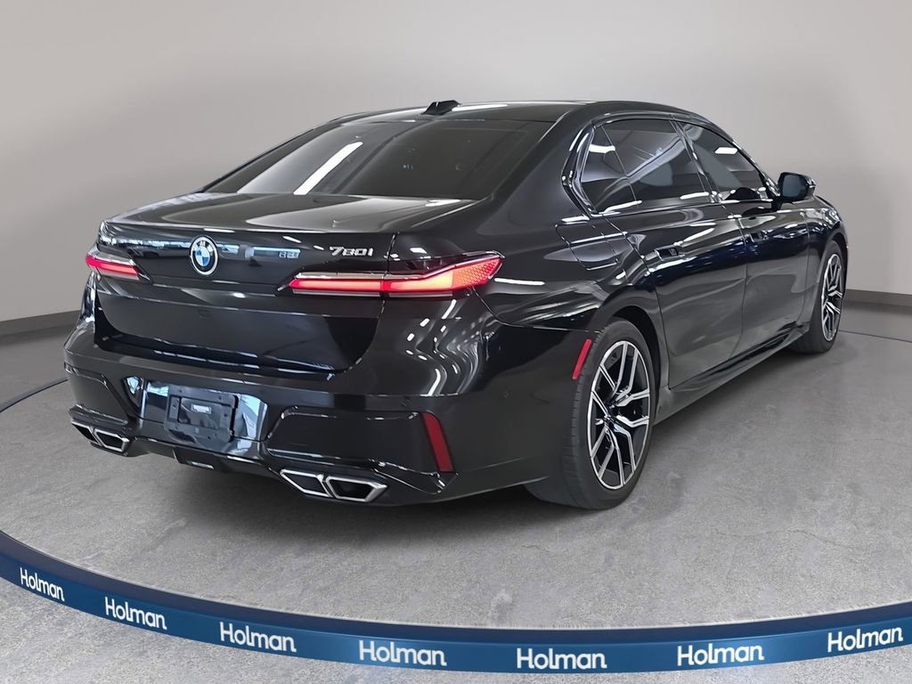 Certified 2023 BMW 760i xDrive image 7