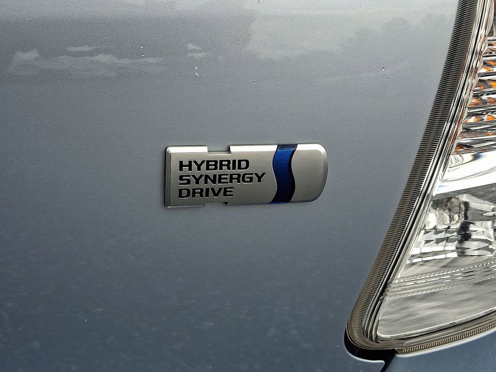 Used 2014 Toyota Prius V Two image 30
