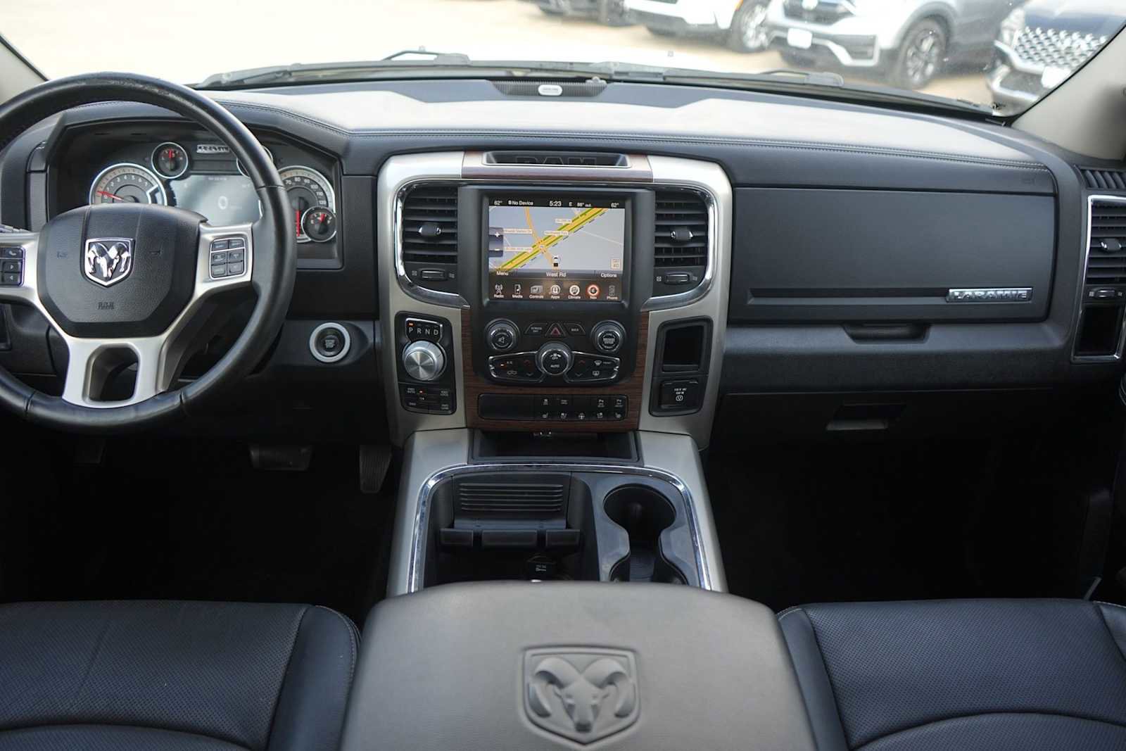 Used 2016 RAM 1500 Laramie w/ Convenience Group AWD/4WD image 10