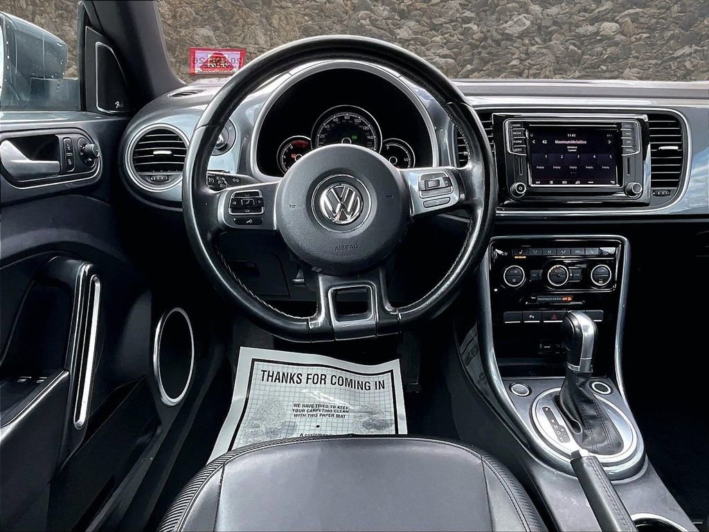 Used 2019 Volkswagen Beetle 2.0T SE FWD image 5