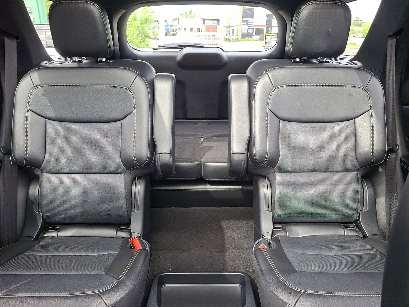 Used 2020 Ford Explorer Limited w/ Class III Trailer Tow Package AWD/4WD image 13