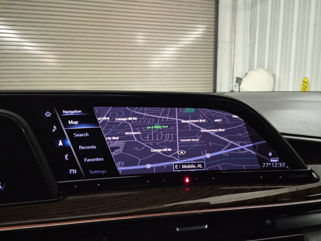 Used 2021 Cadillac Escalade Sport Platinum w/ Heavy-Duty Trailer Package image 32