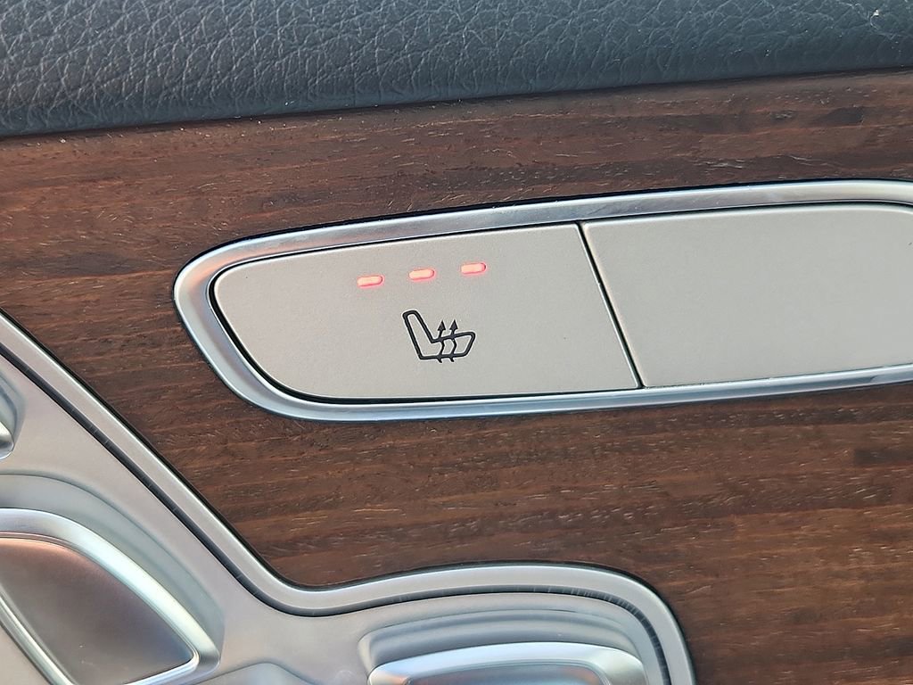 Used 2021 Mercedes-Benz GLC 300 4MATIC image 23