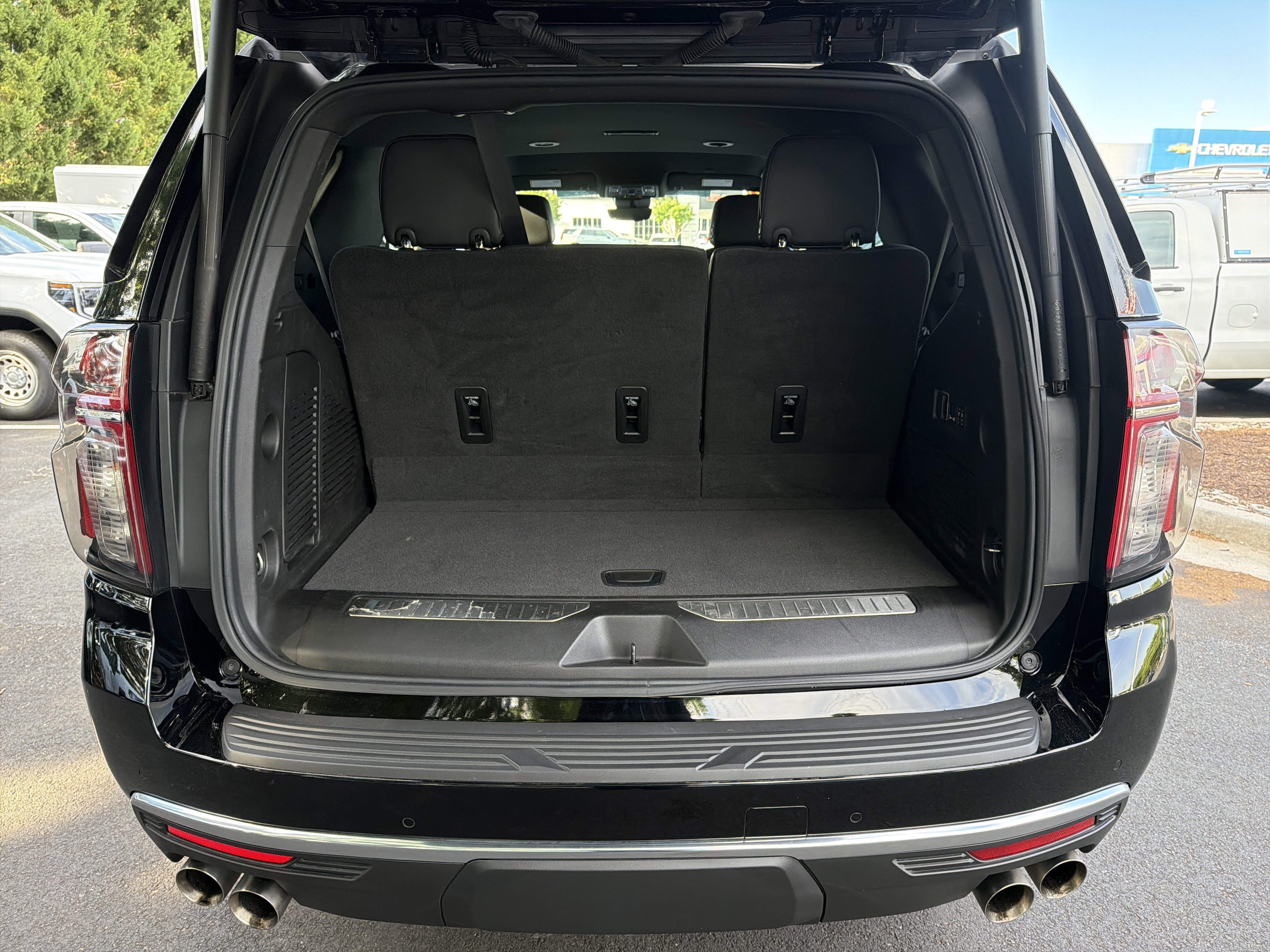 Used 2023 Chevrolet Tahoe High Country image 31