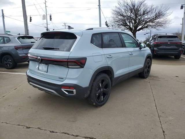 New 2026 Volkswagen Taos SEL image 4